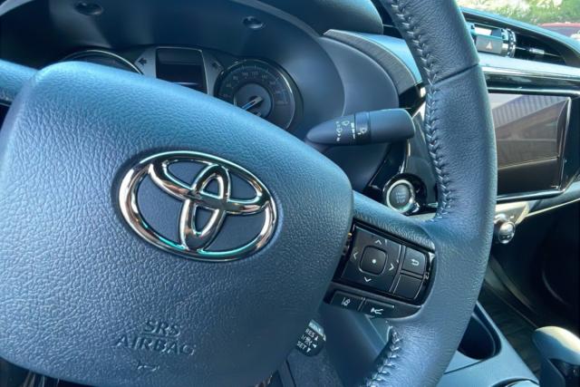 Toyota Hilux image 4