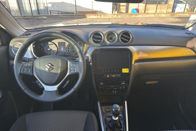Suzuki Vitara image 3