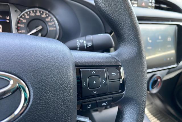 Toyota Hilux image 6