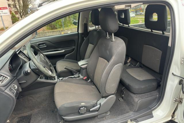 Mitsubishi L200 image 3