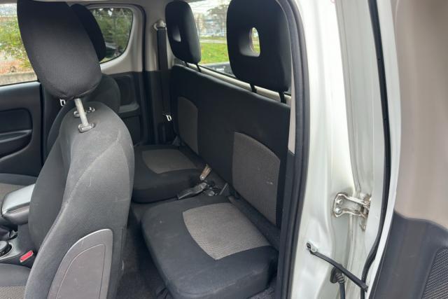 Mitsubishi L200 image 5