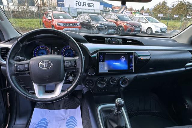 Toyota Hilux image 5