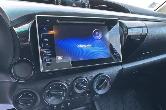 Toyota Hilux image 2