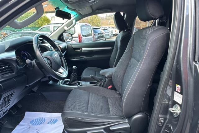 Toyota Hilux image 9