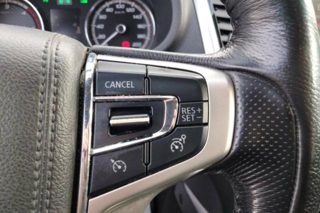 Mitsubishi L200 image 6