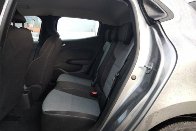 Renault Clio image 2