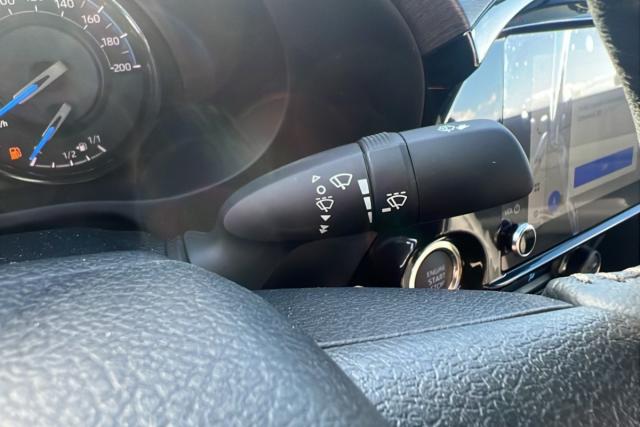 Toyota Hilux image 8