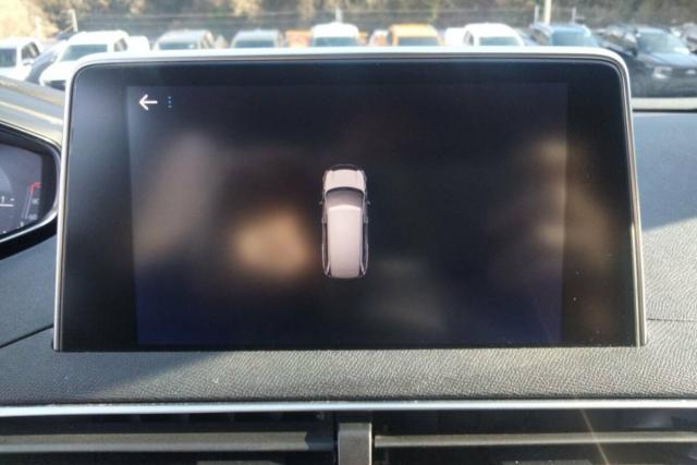 Peugeot 5008 image 2