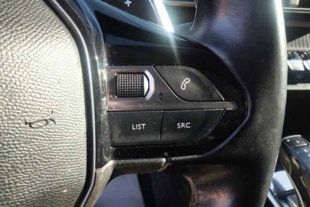 Peugeot 5008 image 8