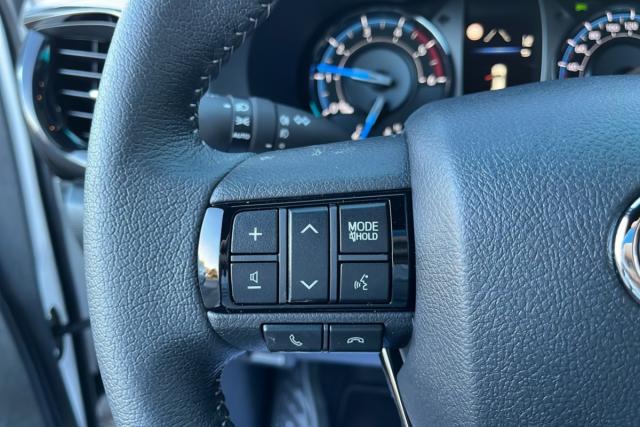 Toyota Hilux image 4