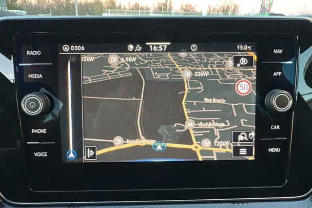 Volkswagen T-Cross image 2