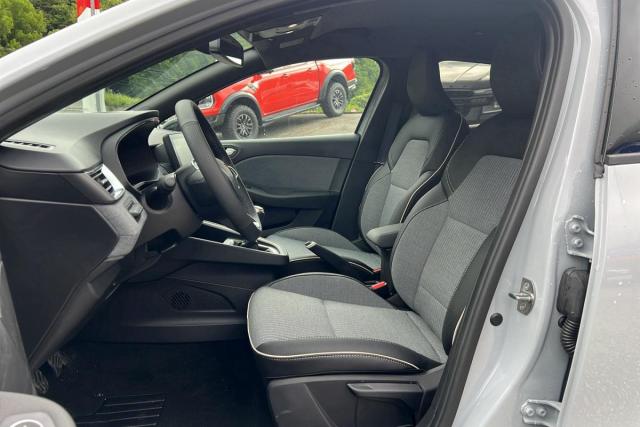 Renault Clio image 6