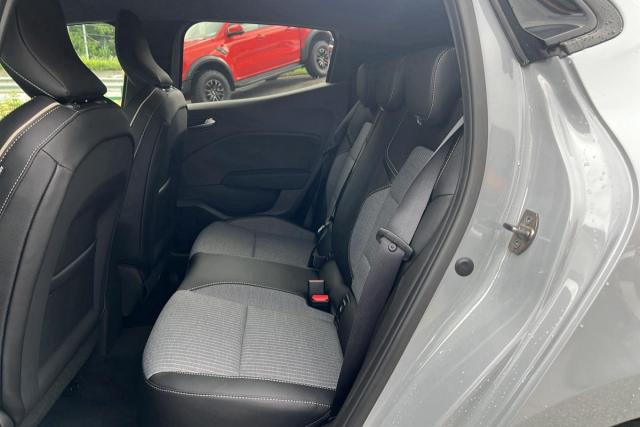 Renault Clio image 8