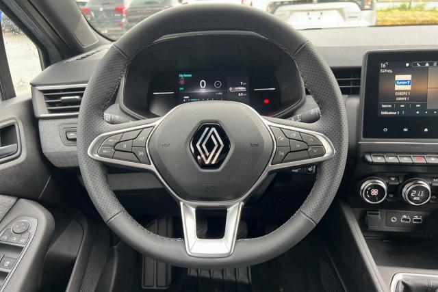 Renault Clio image 9