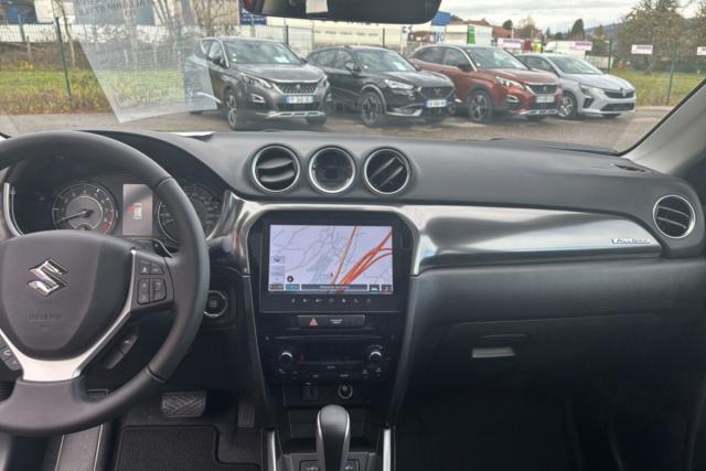 Suzuki Vitara image 4