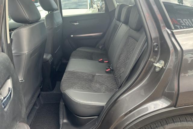 Suzuki Vitara image 3