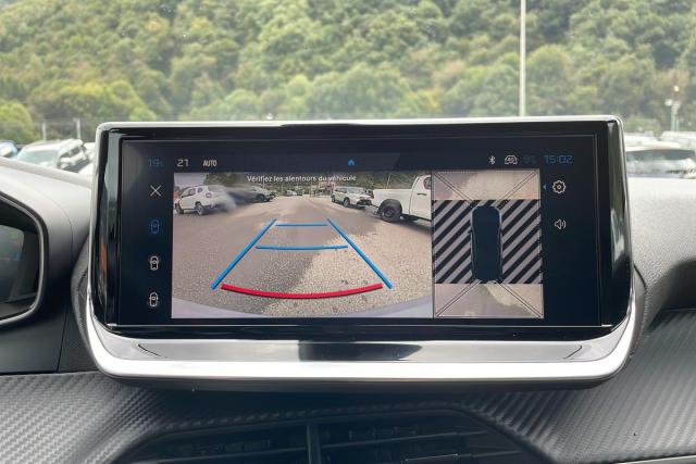 Peugeot 2008 image 8