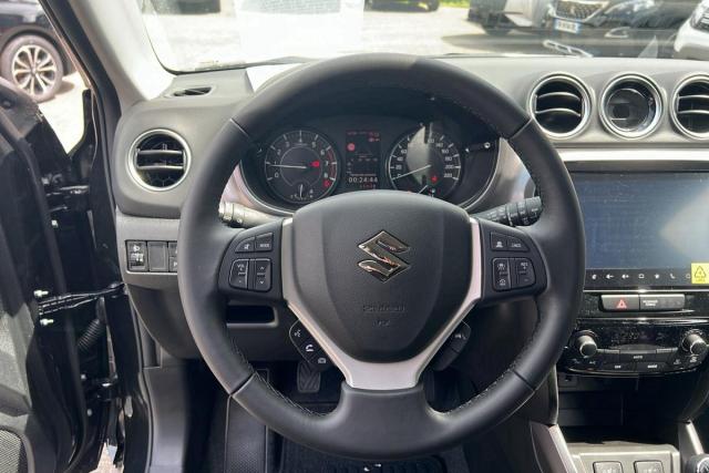 Suzuki Vitara image 6