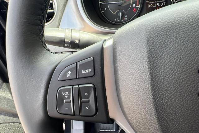 Suzuki Vitara image 3