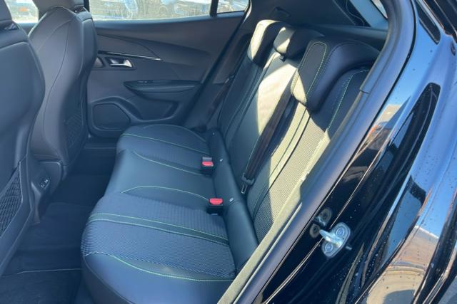 Peugeot 2008 image 6