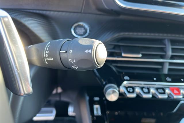 Peugeot 2008 image 3