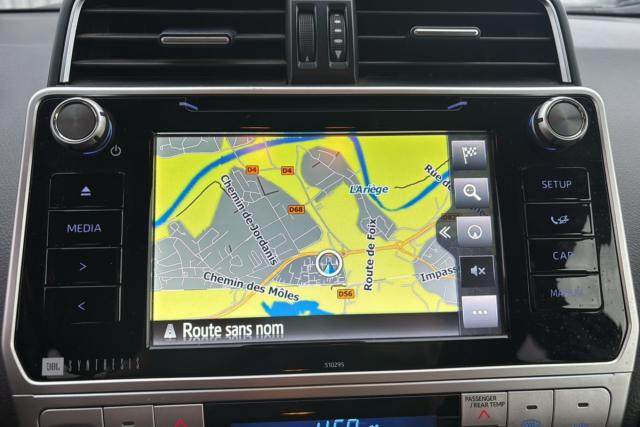 Toyota Land Cruiser image 1