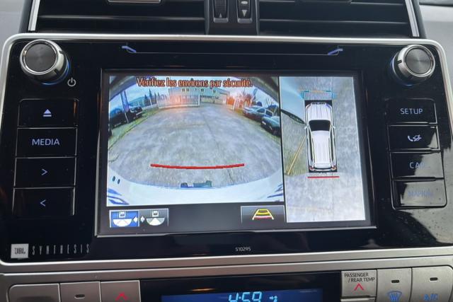 Toyota Land Cruiser image 4