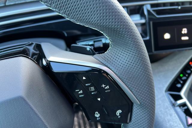 Peugeot 3008 image 2