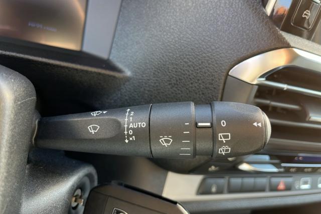 Peugeot Traveller image 3