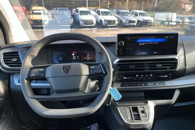 Peugeot Traveller image 8