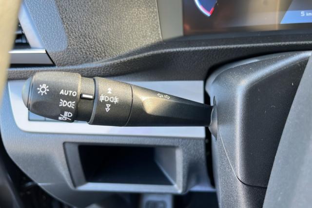 Peugeot Traveller image 7