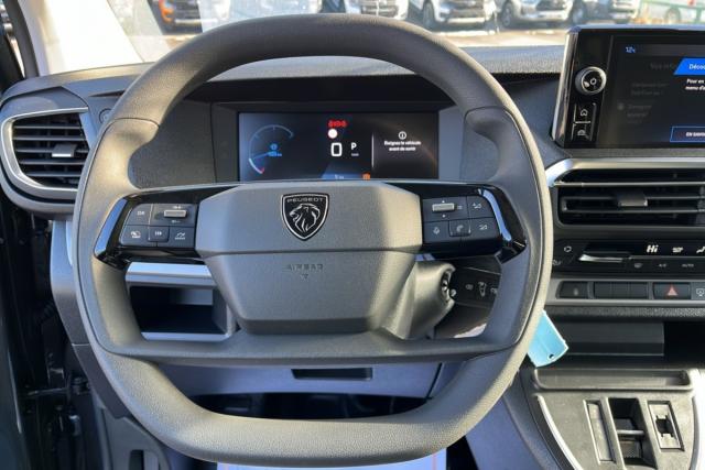 Peugeot Traveller image 5