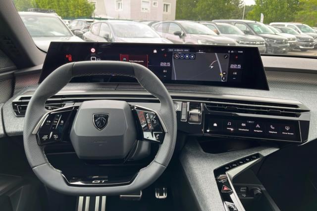 Peugeot 5008 image 6