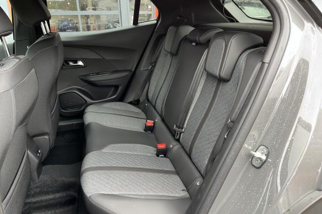 Peugeot 2008 image 1