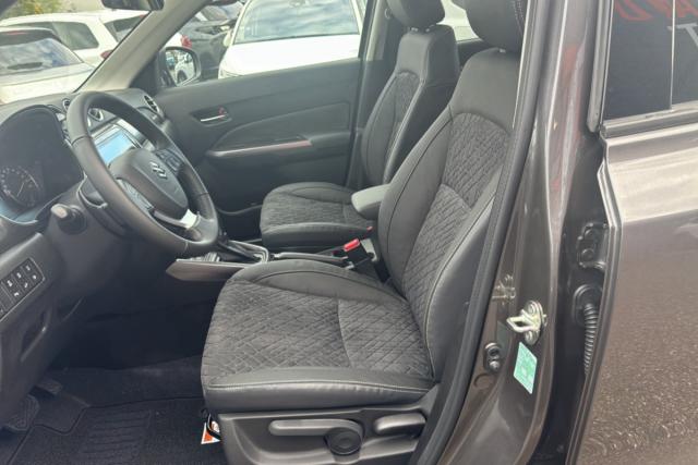 Suzuki Vitara image 8