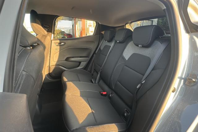 Renault Clio image 6