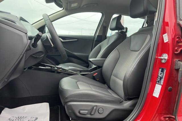 Kia Niro image 8