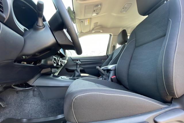 Toyota Hilux image 3