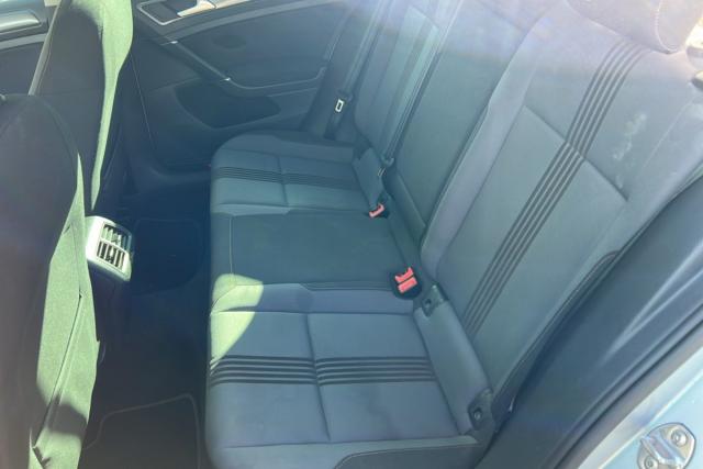 Volkswagen Golf image 2