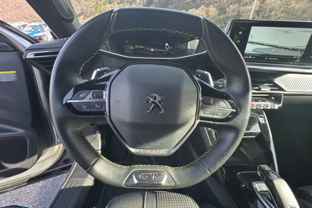 Peugeot 2008 image 1