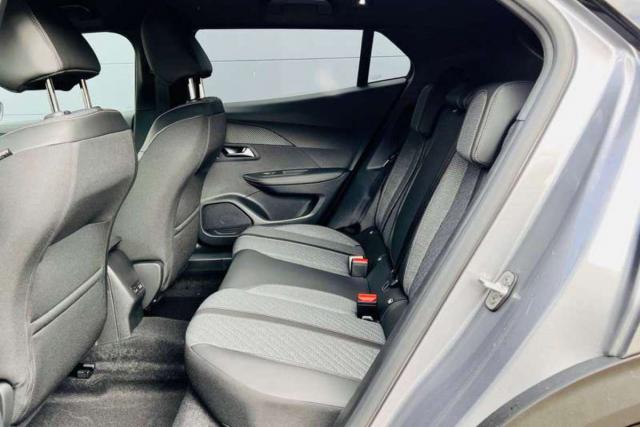 Peugeot 2008 image 3