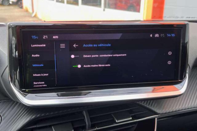 Peugeot 2008 image 8