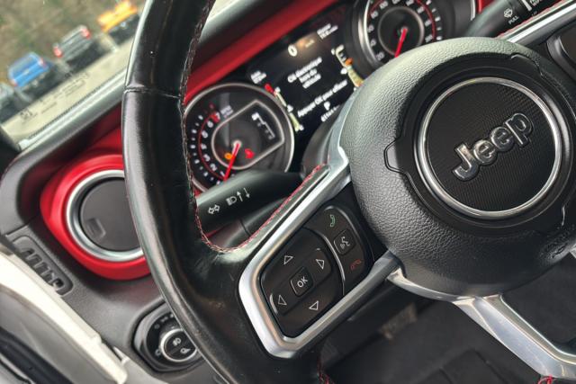 Jeep Gladiator image 9