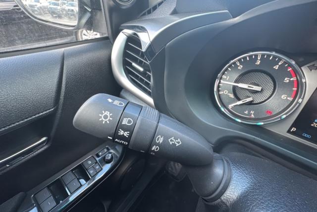 Toyota Hilux image 3