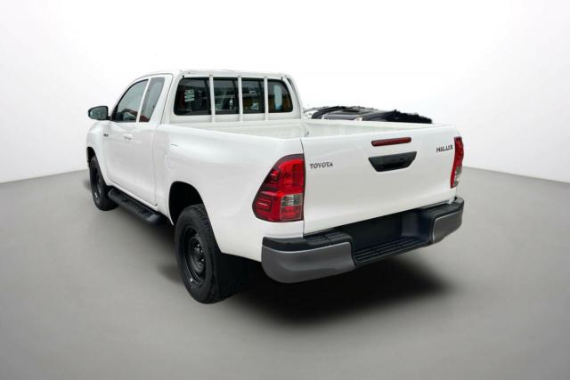 Toyota Hilux image 4