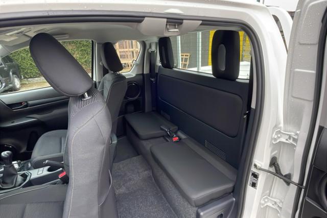 Toyota Hilux image 5