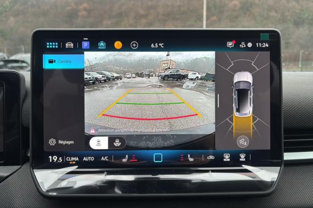 Volkswagen T-Roc image 5