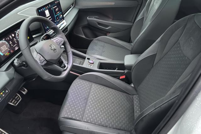 Volkswagen T-Roc image 8