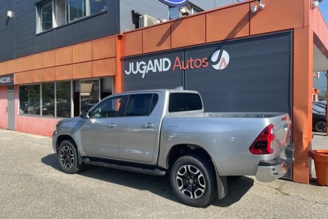 Toyota Hilux image 2