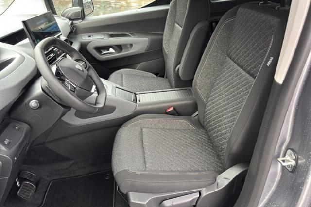 Peugeot Rifter image 9